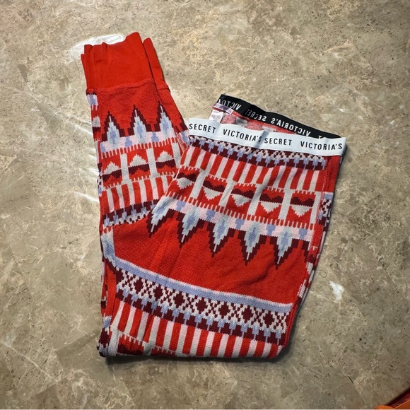 Victoria's Secret Other - Victoria's Secret Red Patterned Leggings